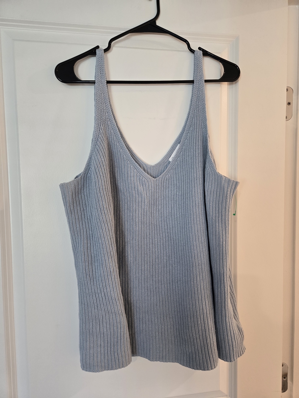 Slip-On Ribbed V-Neck Tank Top in Light Blue